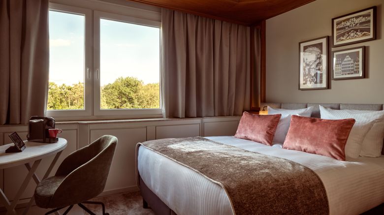 <b>Leonardo Hotel Frankfurt City South Room</b>. Images powered by <a href="https://www.leonardoworldwide.com/" title="Leonardo Worldwide" target="_blank">Leonardo</a>.