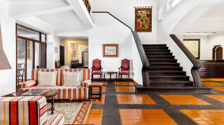 Pousada Santa Cruz at Horta Lobby