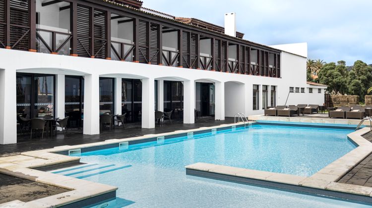 Pousada Santa Cruz at Horta Pool