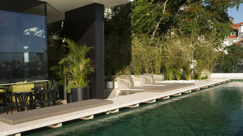 <b>Memmo Principe Real Pool</b>. Images powered by <a href="https://www.leonardoworldwide.com/" title="Leonardo Worldwide" target="_blank">Leonardo</a>.