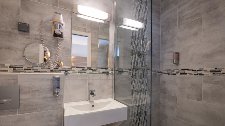 <b>Hotel Luxor Room</b>. Images powered by <a href="https://www.leonardoworldwide.com/" title="Leonardo Worldwide" target="_blank">Leonardo</a>.