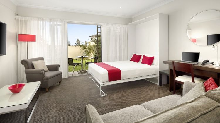 Quest Sanctuary Lakes Room
