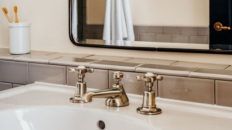 <b>Soho House Chicago Room</b>. Images powered by <a href="https://www.leonardoworldwide.com/" title="Leonardo Worldwide" target="_blank">Leonardo</a>.