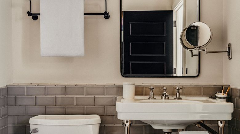 <b>Soho House Chicago Room</b>. Images powered by <a href="https://www.leonardoworldwide.com/" title="Leonardo Worldwide" target="_blank">Leonardo</a>.