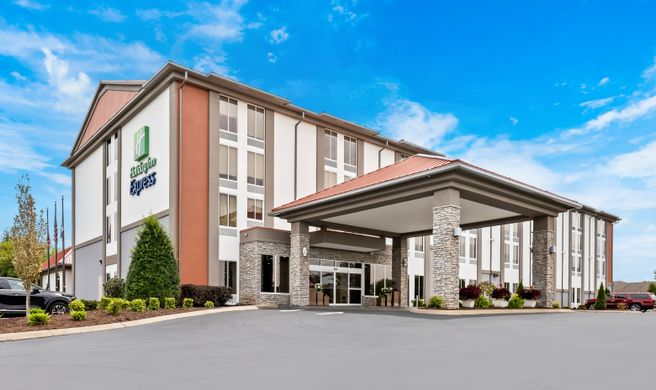 Holiday Inn Express Exterior