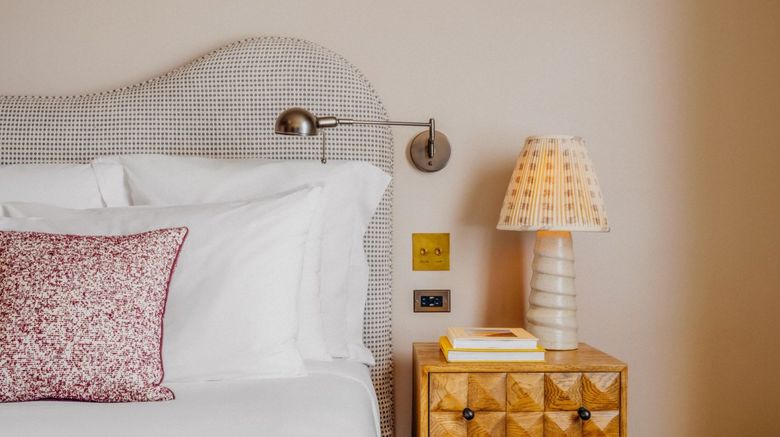 <b>Soho Holloway House Room</b>. Images powered by <a href="https://www.leonardoworldwide.com/" title="Leonardo Worldwide" target="_blank">Leonardo</a>.