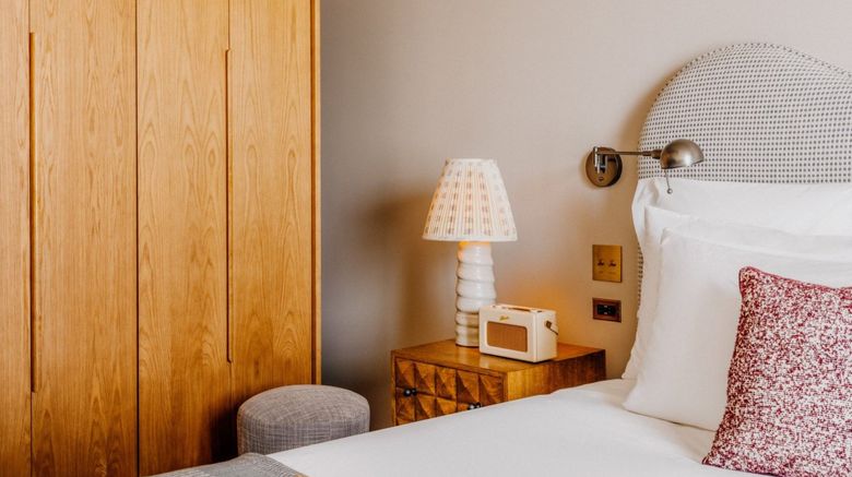 <b>Soho Holloway House Room</b>. Images powered by <a href="https://www.leonardoworldwide.com/" title="Leonardo Worldwide" target="_blank">Leonardo</a>.