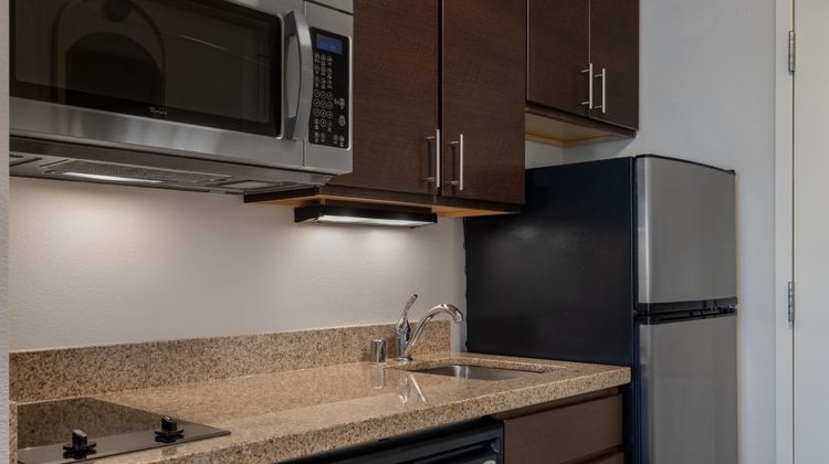 TownePlace Suites by Marriott North Room