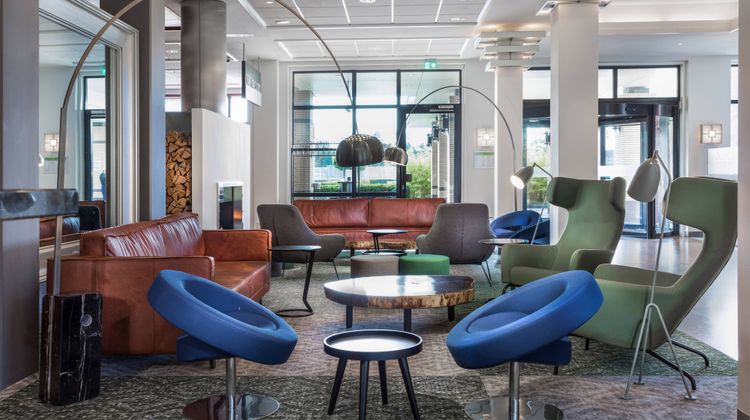 Courtyard by Marriott Amsterdam Airport Lobby