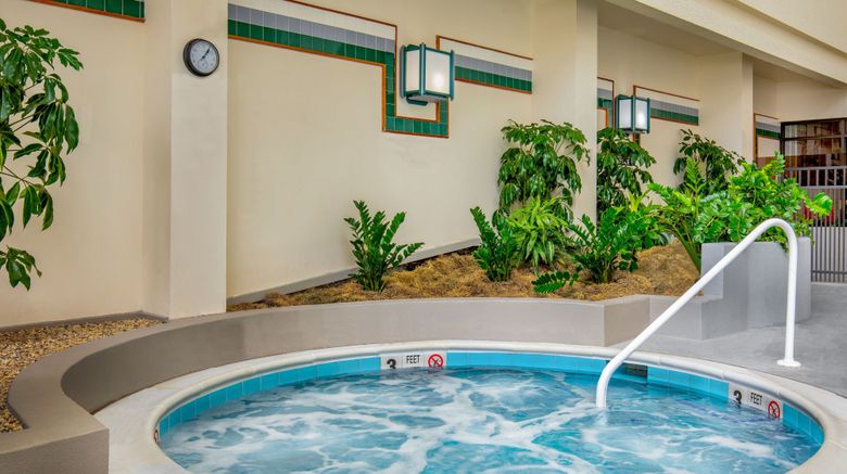 <b>Marriott Park Ridge Pool</b>. Images powered by <a href="https://www.leonardoworldwide.com/" title="Leonardo Worldwide" target="_blank">Leonardo</a>.