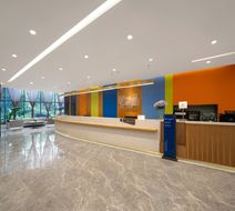 Holiday Inn Express Chengdu Airport Zone Exterior