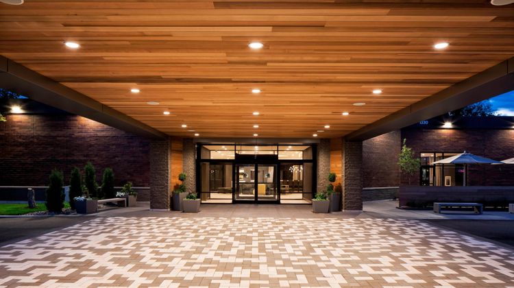 Delta Hotels Minneapolis Northeast Exterior