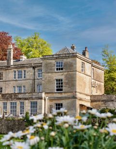 Burleigh Court Hotel