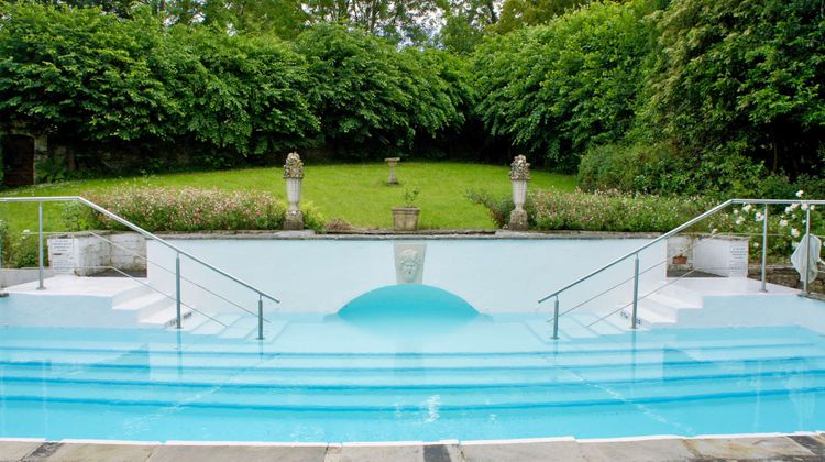 Burleigh Court Hotel Pool
