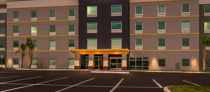 HomeTowne Studios Tampa - Airport Exterior