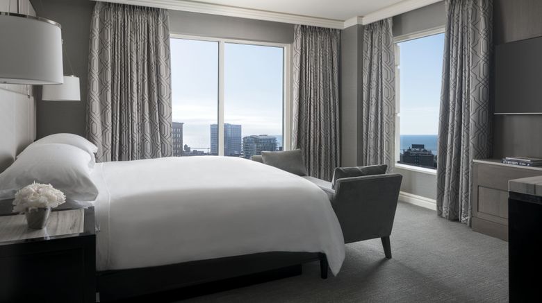 <b>The Ritz-Carlton, Cleveland Suite</b>. Images powered by <a href="https://www.leonardoworldwide.com/" title="Leonardo Worldwide" target="_blank">Leonardo</a>.