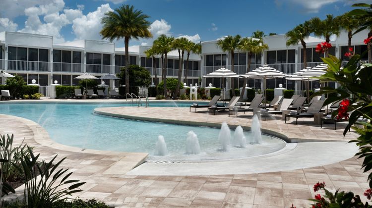 Renaissance Orlando Resort Disney Pool