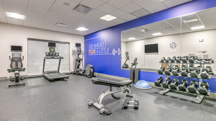 Holiday Inn Express & Stes Dallas North Health Club