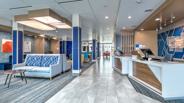 Holiday Inn Express & Stes Dallas North Exterior
