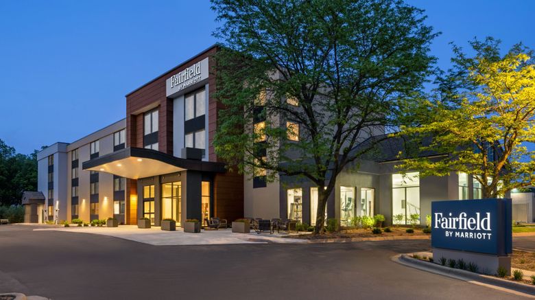 <b>Fairfield Inn & Suites Madison South Exterior</b>. Images powered by <a href="https://www.leonardoworldwide.com/" title="Leonardo Worldwide" target="_blank">Leonardo</a>.