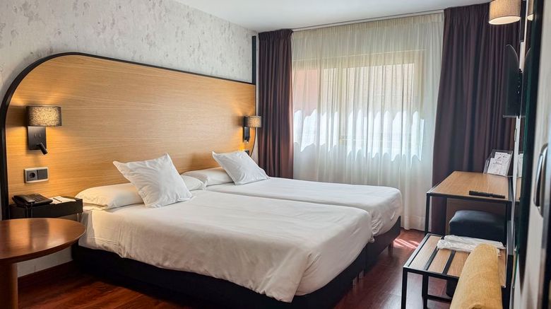 <b>Nuevo Torreluz Hotel Room</b>. Images powered by <a href="https://www.leonardoworldwide.com/" title="Leonardo Worldwide" target="_blank">Leonardo</a>.