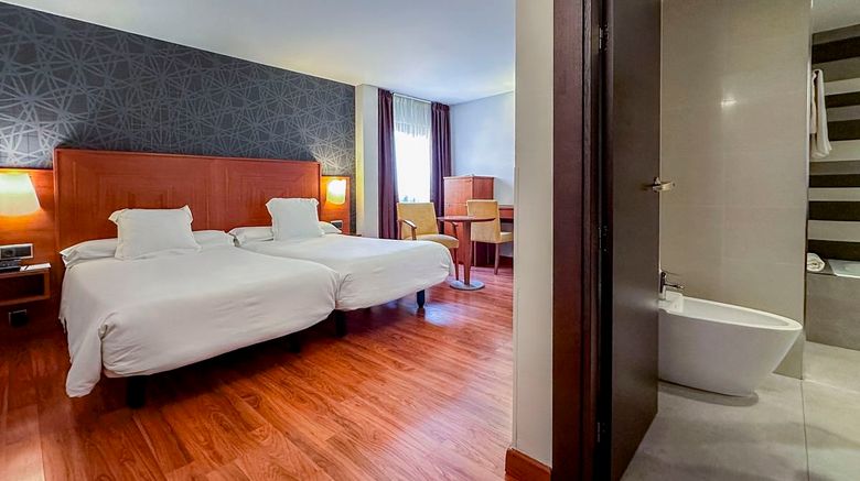<b>Nuevo Torreluz Hotel Room</b>. Images powered by <a href="https://www.leonardoworldwide.com/" title="Leonardo Worldwide" target="_blank">Leonardo</a>.