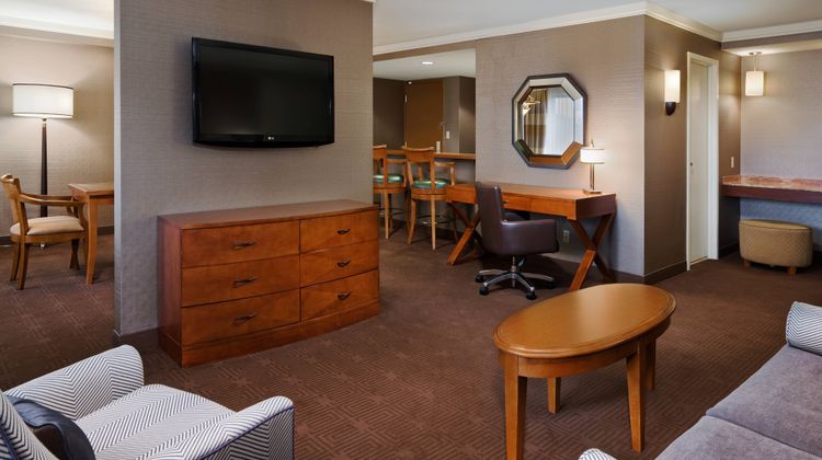 Sheraton Niagara Falls Room
