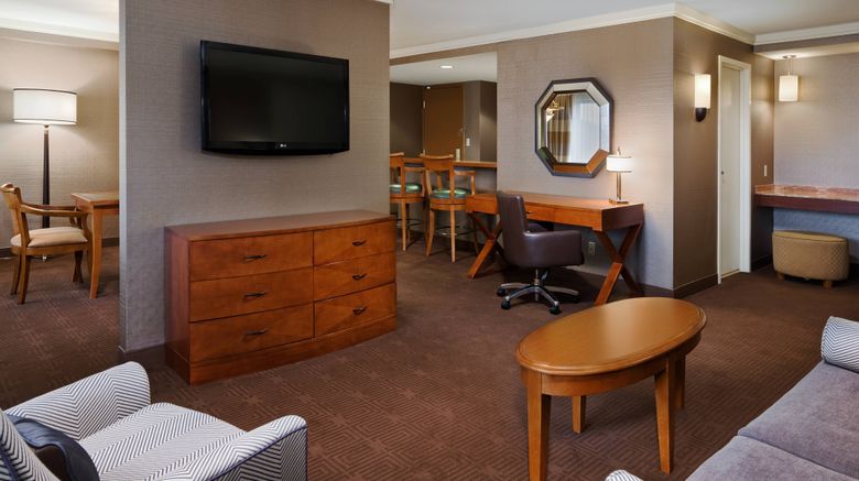 <b>Sheraton Niagara Falls Room</b>. Images powered by <a href="https://www.leonardoworldwide.com/" title="Leonardo Worldwide" target="_blank">Leonardo</a>.