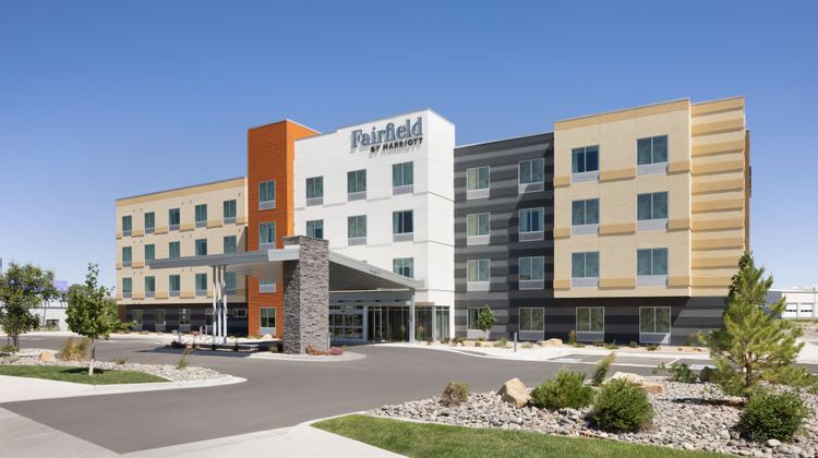 Fairfield Inn & Suites Exterior