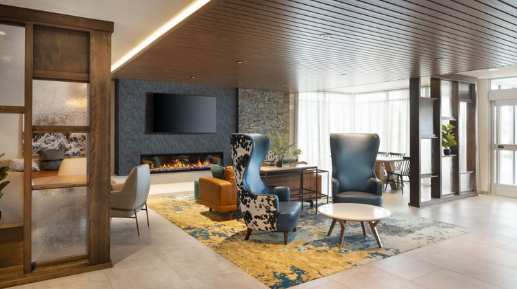 Fairfield Inn & Suites Lobby