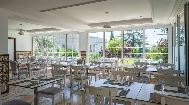 <b>Criso Jardines de Cordoba Restaurant</b>. Images powered by <a href="https://www.leonardoworldwide.com/" title="Leonardo Worldwide" target="_blank">Leonardo</a>.