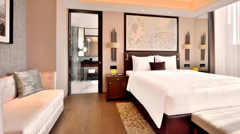 <b>JW Marriott Hotel Kolkata Suite</b>. Images powered by <a href="https://www.leonardoworldwide.com/" title="Leonardo Worldwide" target="_blank">Leonardo</a>.