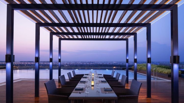 Marriott Executive Apartments Hyderabad Restaurant