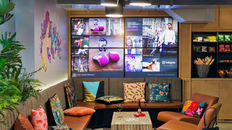 <b>MOXY Paris Bastille Lobby</b>. Images powered by <a href="https://www.leonardoworldwide.com/" title="Leonardo Worldwide" target="_blank">Leonardo</a>.