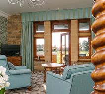 South Lodge Hotel Exterior