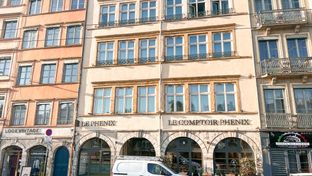 Le Phenix Hotel