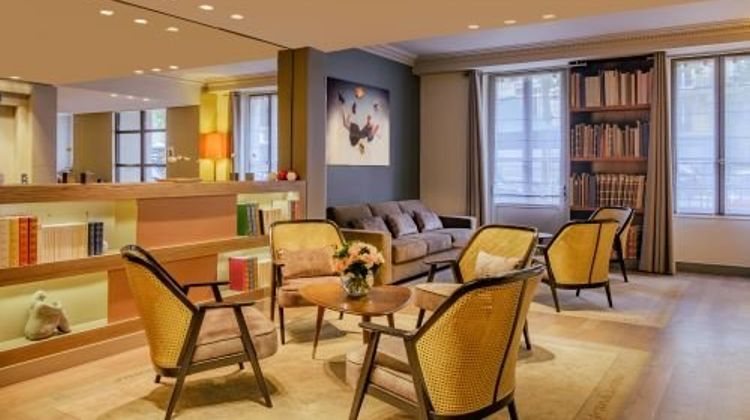 Le Tourville Hotel Lobby