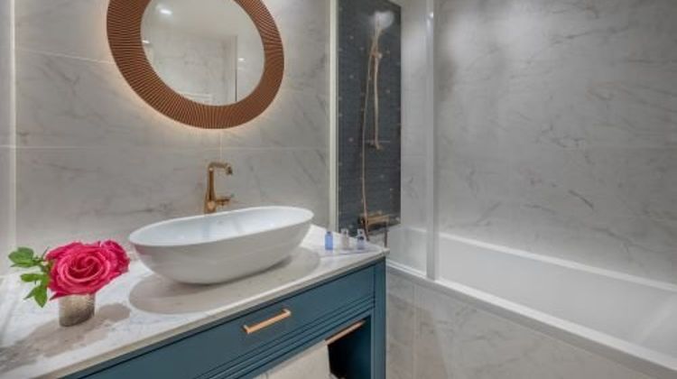 Le Tourville Hotel Room