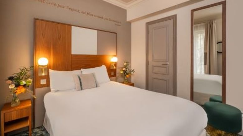 <b>Le Tourville Hotel Room</b>. Images powered by <a href="https://www.leonardoworldwide.com/" title="Leonardo Worldwide" target="_blank">Leonardo</a>.