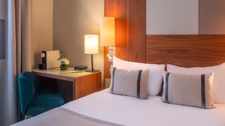 <b>Le Tourville Hotel Room</b>. Images powered by <a href="https://www.leonardoworldwide.com/" title="Leonardo Worldwide" target="_blank">Leonardo</a>.