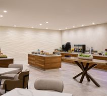 The Westin Los Angeles Airport Lobby