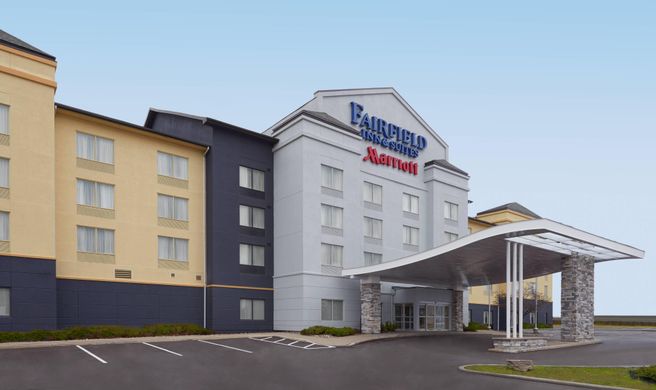 Fairfield Inn & Suites Toronto Exterior