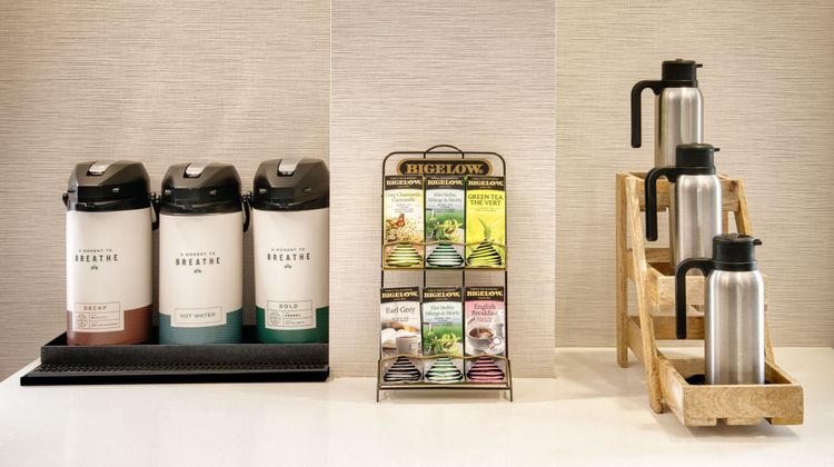 Fairfield Inn & Suites Toronto Restaurant