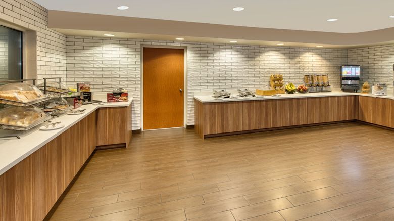 <b>Fairfield Inn & Suites Toronto Restaurant</b>. Images powered by <a href="https://www.leonardoworldwide.com/" title="Leonardo Worldwide" target="_blank">Leonardo</a>.