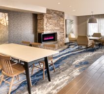 Fairfield Inn & Suites Toronto Lobby