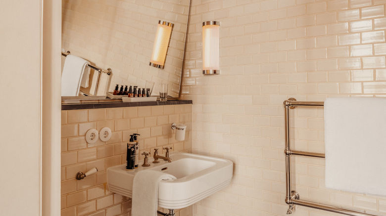 <b>Soho House Berlin Room</b>. Images powered by <a href="https://www.leonardoworldwide.com/" title="Leonardo Worldwide" target="_blank">Leonardo</a>.