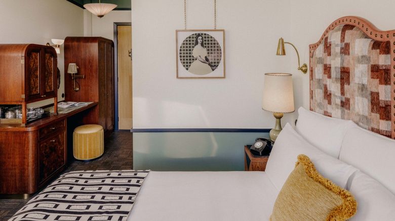 <b>SoHo House Amsterdam Room</b>. Images powered by <a href="https://www.leonardoworldwide.com/" title="Leonardo Worldwide" target="_blank">Leonardo</a>.