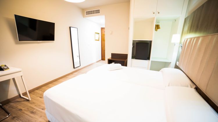 Sercotel Dona Carmela Room