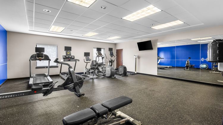 Holiday Inn Express Hotel & Stes SE Health Club