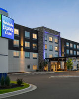 Holiday Inn Express & Suites Rhinelander